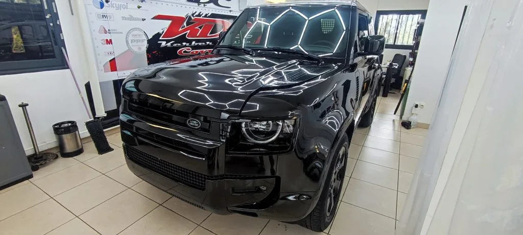 Land Rover dans l’atelier de pose KDC